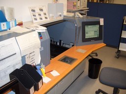 �����N�i�̉����U���߂����E�L�����ɓX