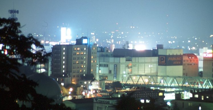 �����N�i�̉����U���߂����E�L�����ɓX