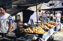 �����N�i�̉����U���߂����E�L�����ɓX