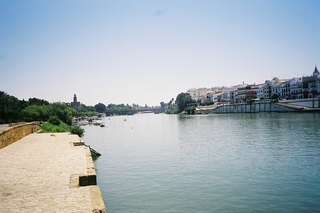 �����N�i�̉����U���߂����E�L�����ɓX