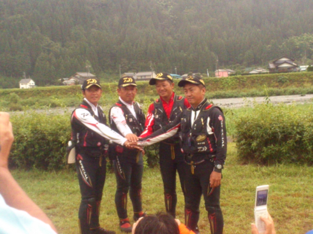 ̈@wF@x