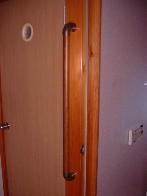 ���ی��̎萠���t���@�₷�炬�{��